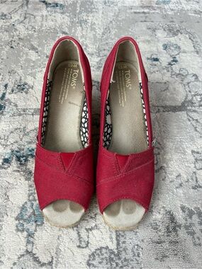 TOMS Red Canvas Peep-Toe Wedge Pumps